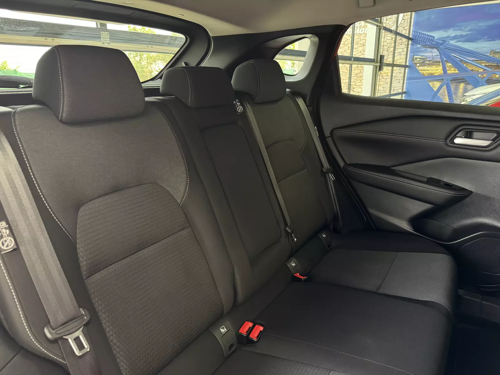 Nissan  Qashqai 1.3 DIG-T MHEV 140cv N-Connecta Hybrid 140 CV Manual