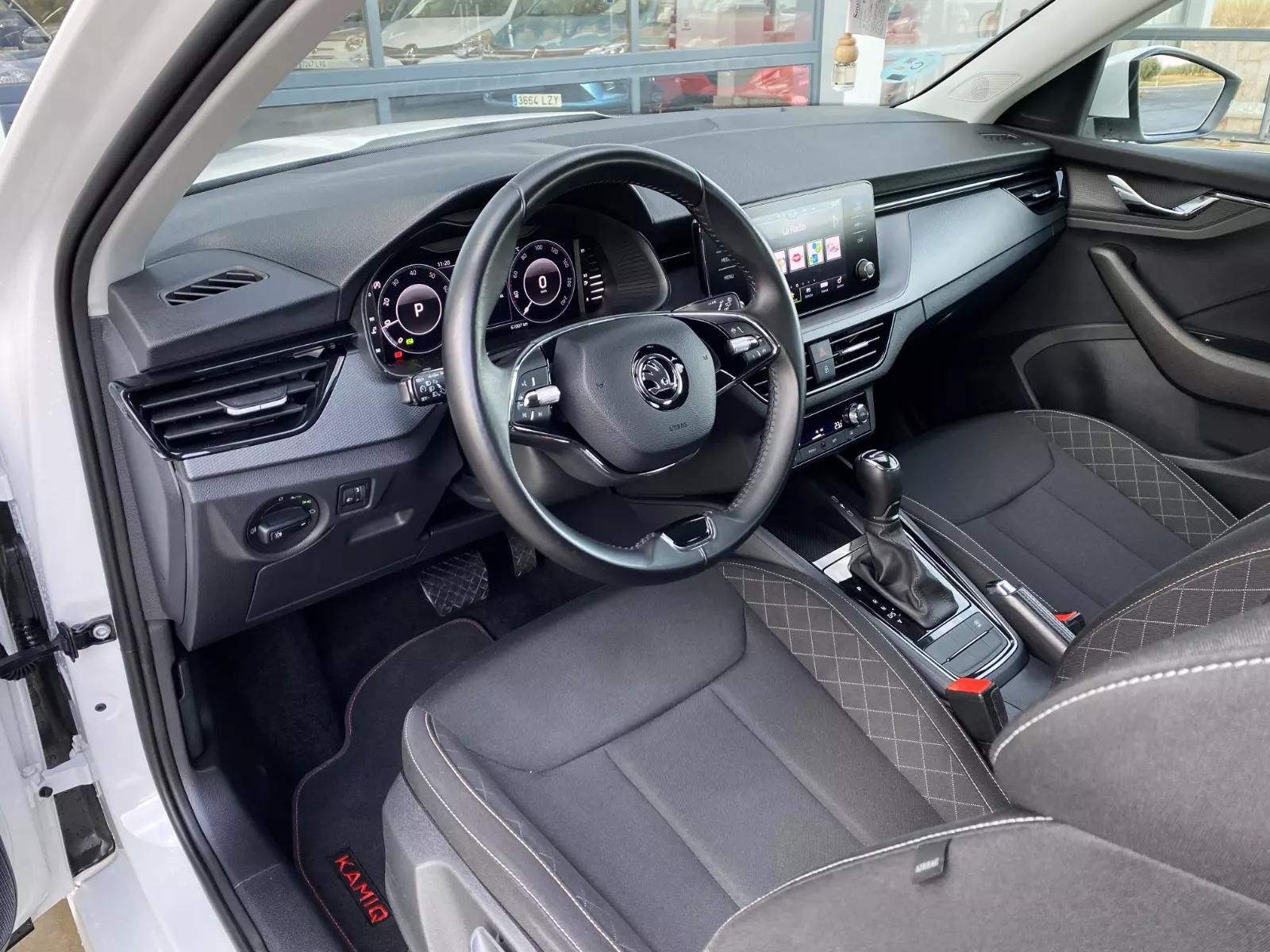 SKODA Kamiq 1.0 TSI 110cv DSG Ambition 110 CV Automático