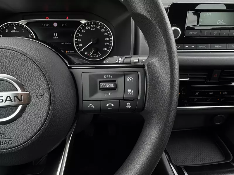 NISSAN Qashqai 1.3 DIG-T MHEV 140cv Visia Hybrid 140 CV Manual