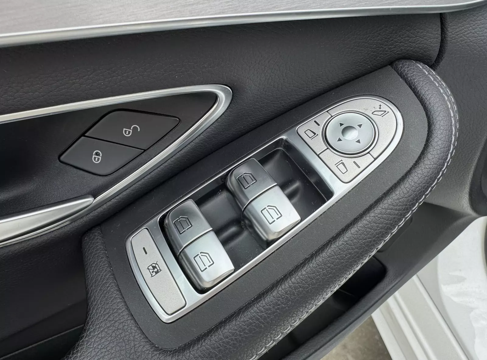 MERCEDES BENZ Clase C200 160cv 9 G-Tronic AMG  160 CV Automático