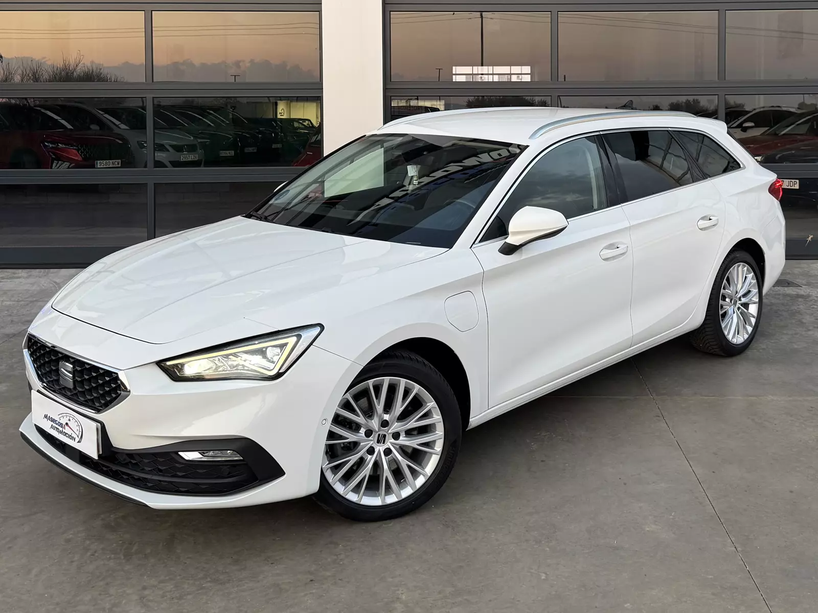 Seat León Sportstourer 1.4 e-Hybrid 204 CV DSG Xcellence Go L 204 CV Automático
