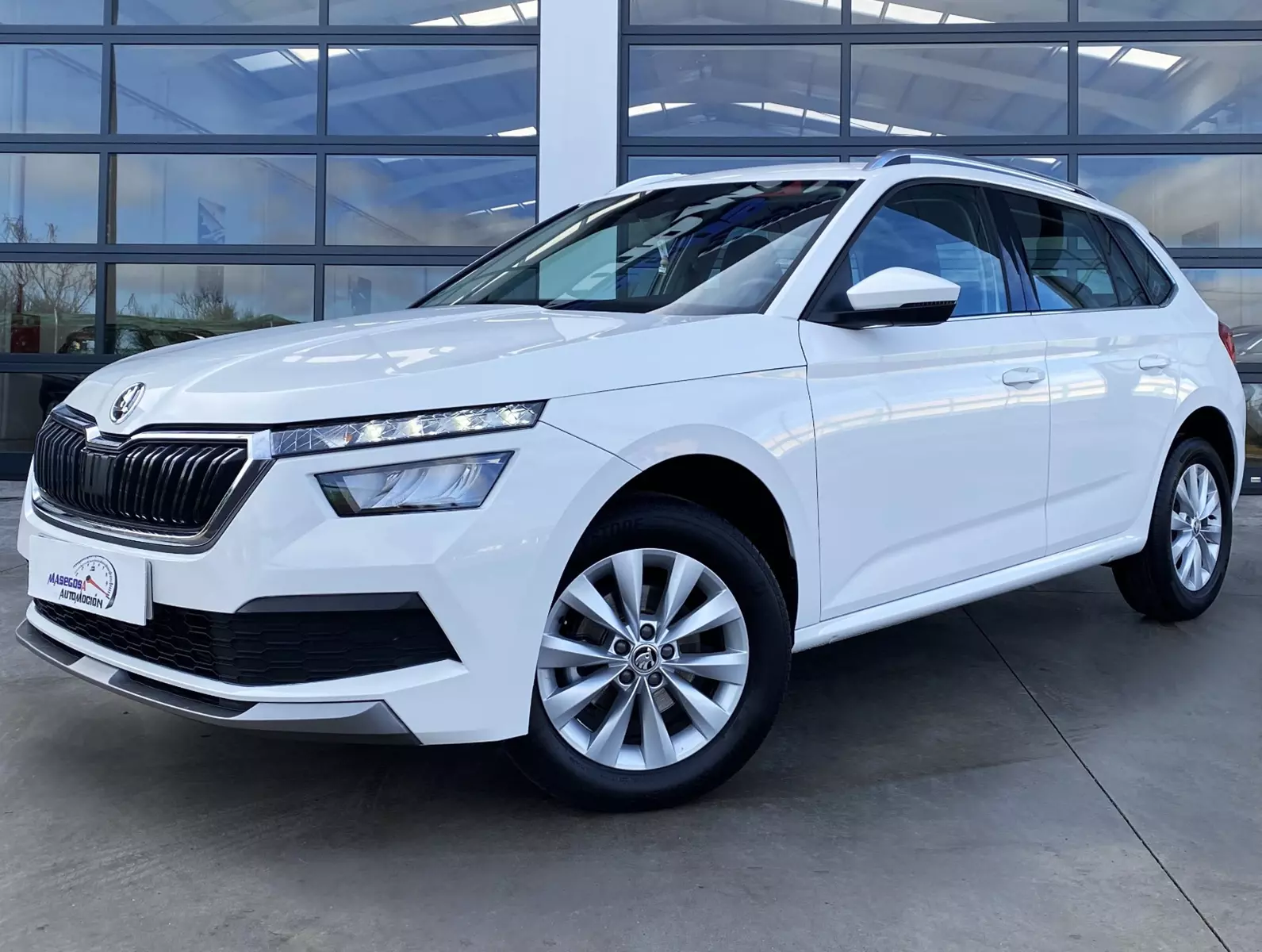 SKODA Kamiq 1.0 TSI 110cv DSG Ambition 110 CV Automático