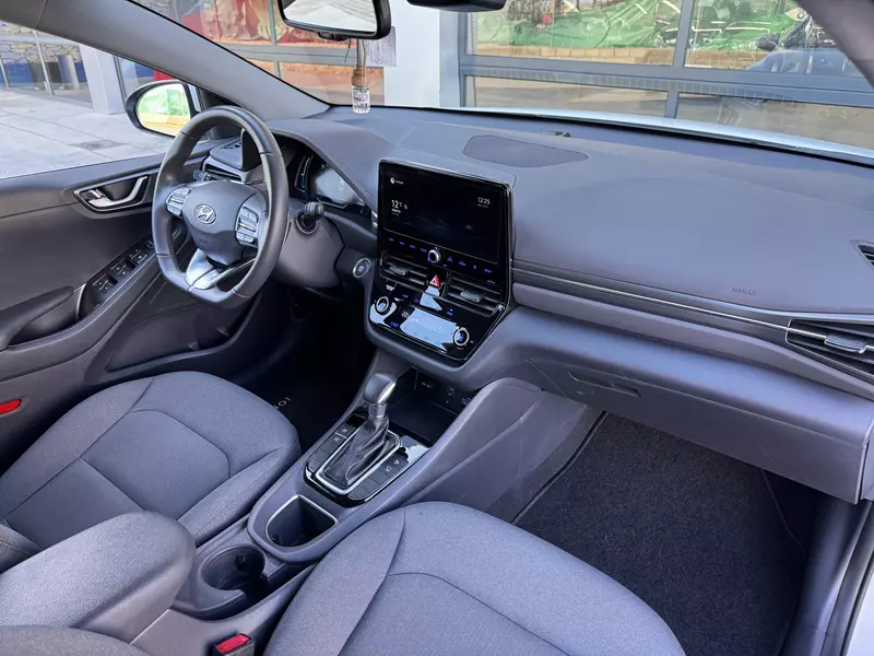 Hyundai Ioniq 1.6 GDI HEV Tecno DCT 141cv  141 CV Automático
