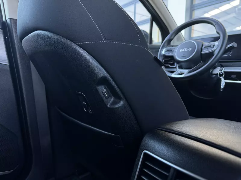 KIA Sportage 1.6 T-GDI MHEV 150CV Drive 4x2 150 CV Manual