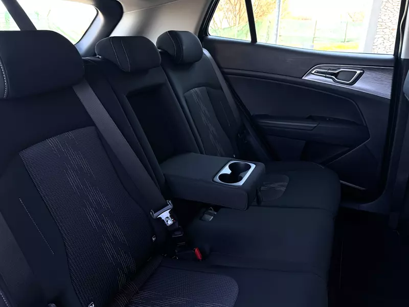 KIA Sportage 1.6 T-GDI MHEV 150CV Drive 4x2 150 CV Manual