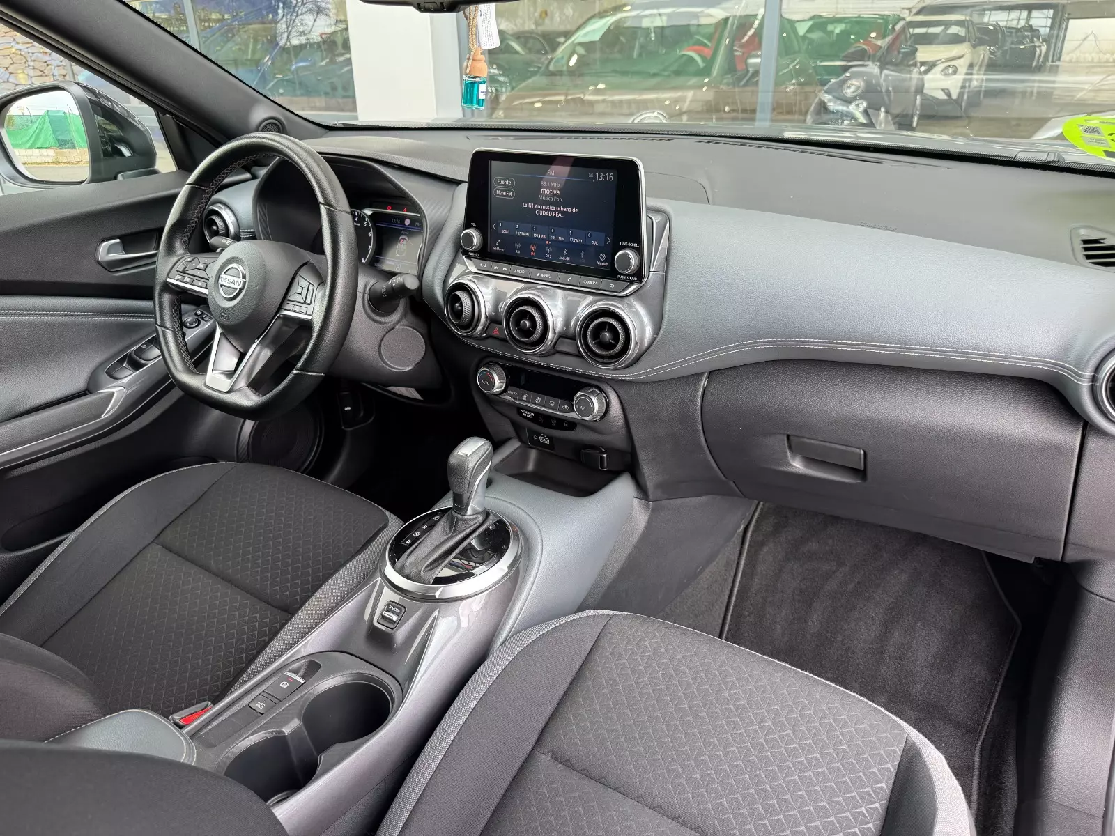 Nissan  Juke 1.0 DIG-T 114CV DCT 7V N-Connecta 114 CV Automático