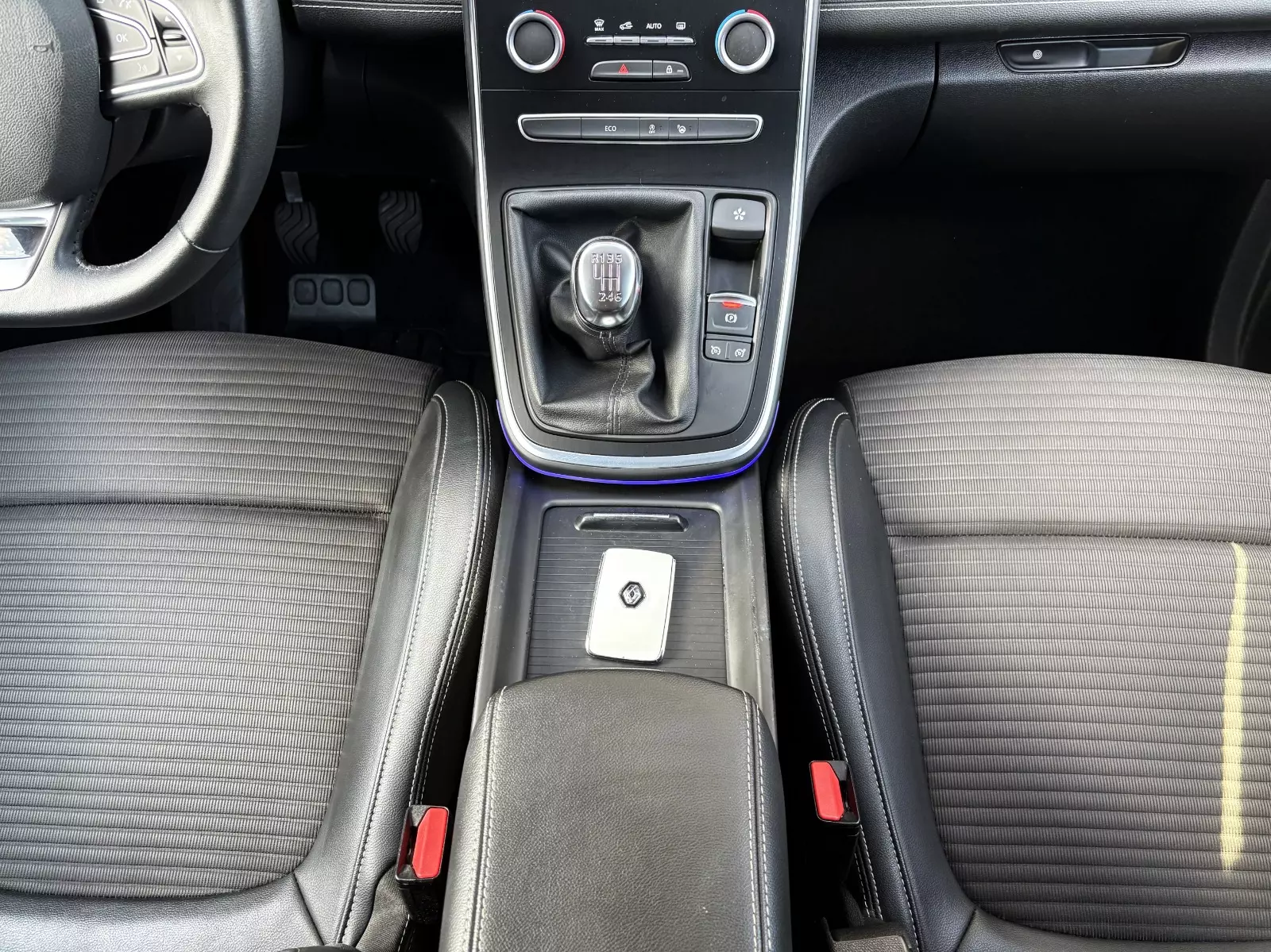 Renault  Grand Scenic Zen Energy TCe 103 kW (140 CV) 7 plazas 140 CV Manual