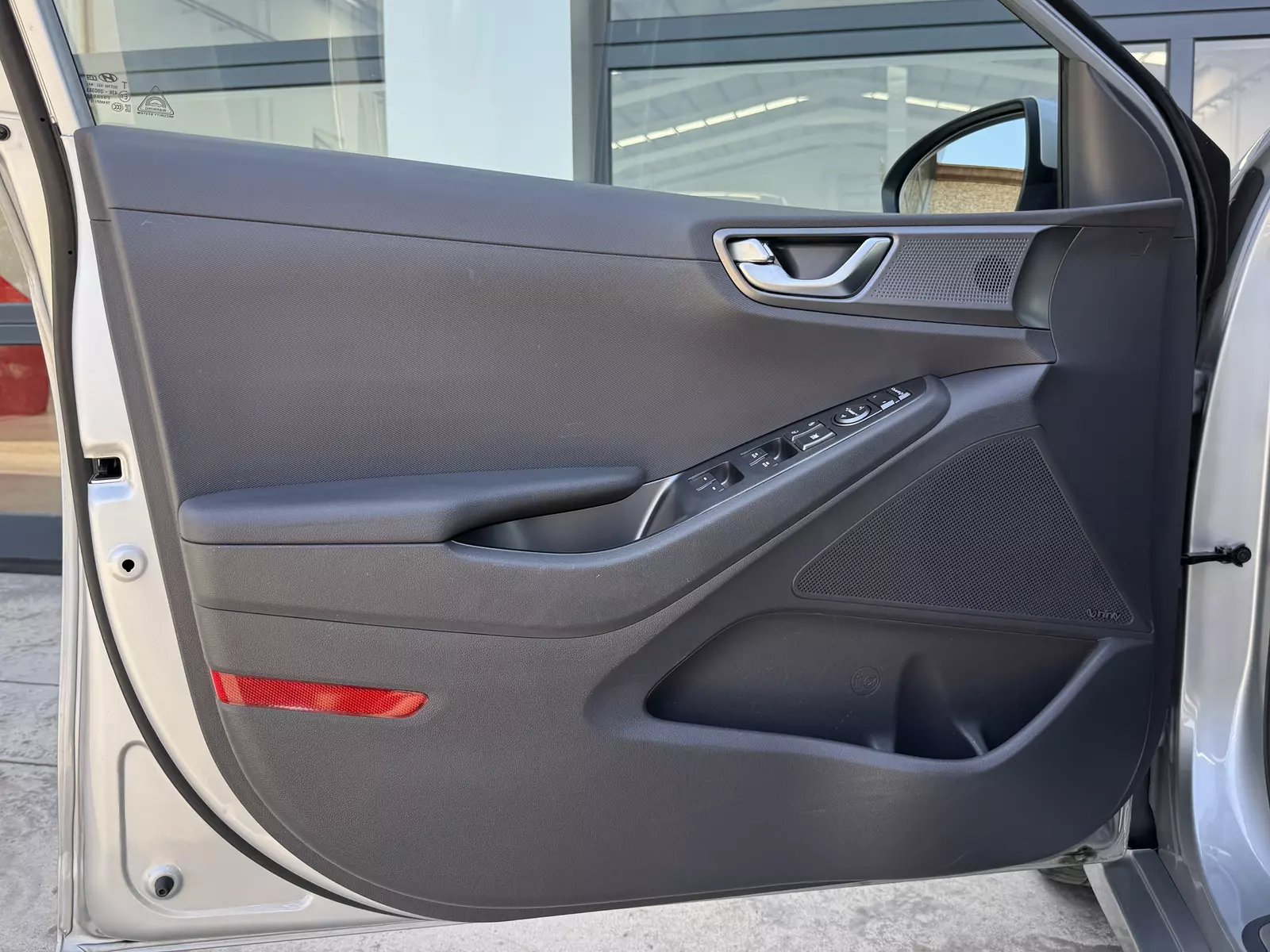 Hyundai Ioniq 1.6 GDI HEV 141cv Tecno DCT 141 CV Automático