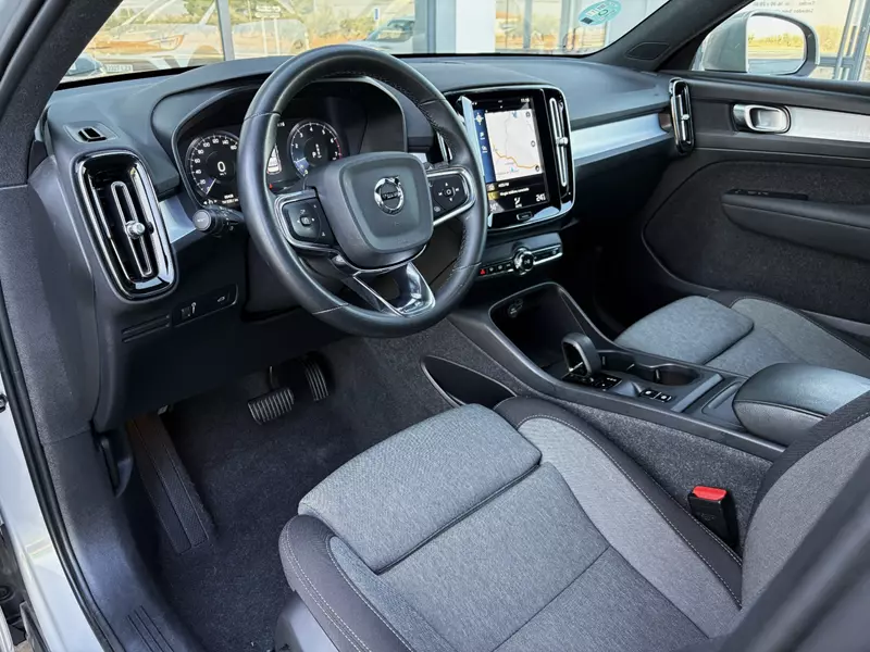 Volvo XC40 1.5 T2 Core Auto 129cv 129 CV Automático
