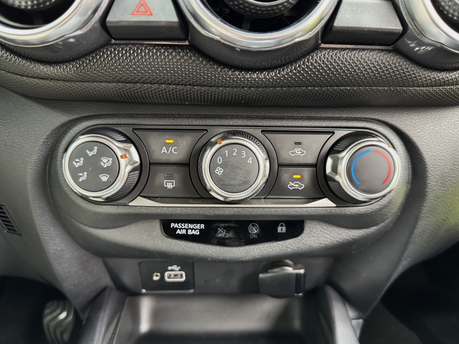 NISSAN Juke 1.0 DIG-T 114CV Acenta 114 CV Manual