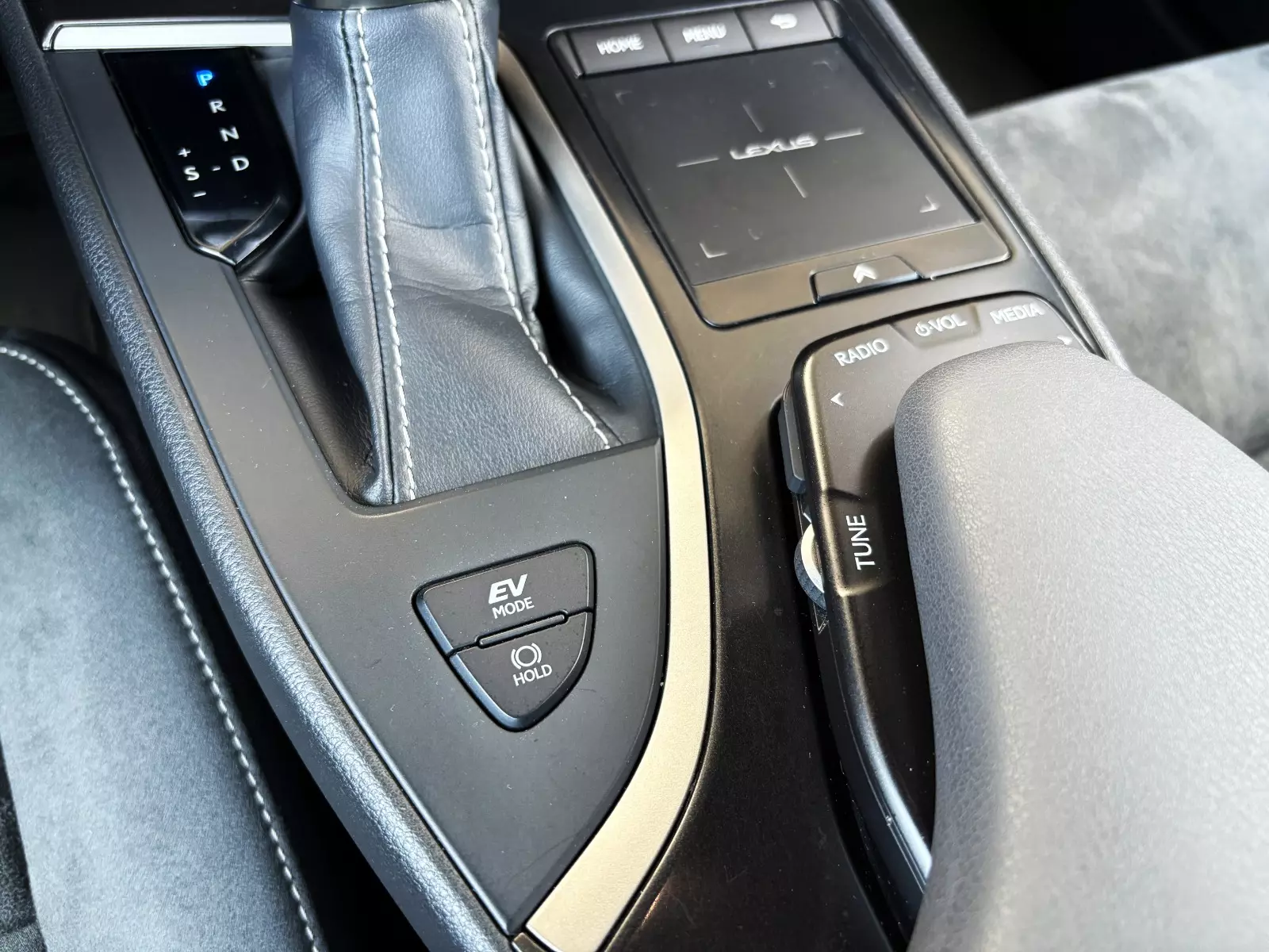 Lexus  UX 250h 2.0 Business 184cv Hybrid 184 CV Automático