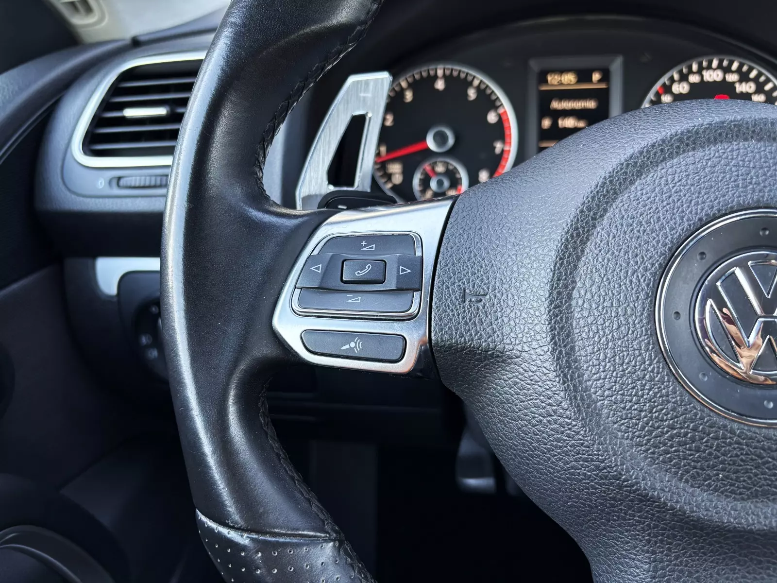 Volkswagen Scirocco 1.4 TSI 160cv DSG7 160 CV Automático