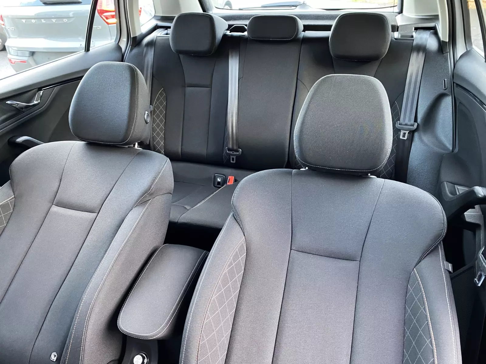 SKODA Kamiq 1.0 TSI 110cv DSG Ambition 110 CV Automático