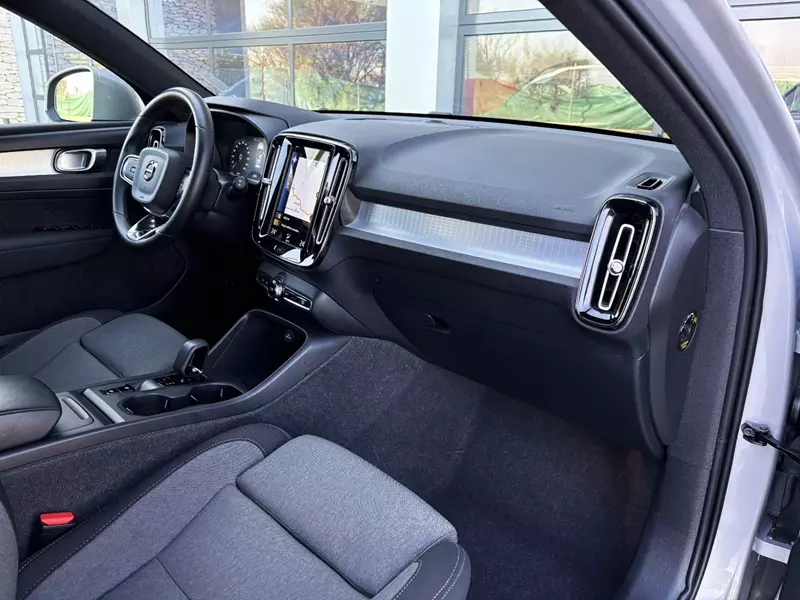 Volvo XC40 1.5 T2 Core Auto 129cv 129 CV Automático