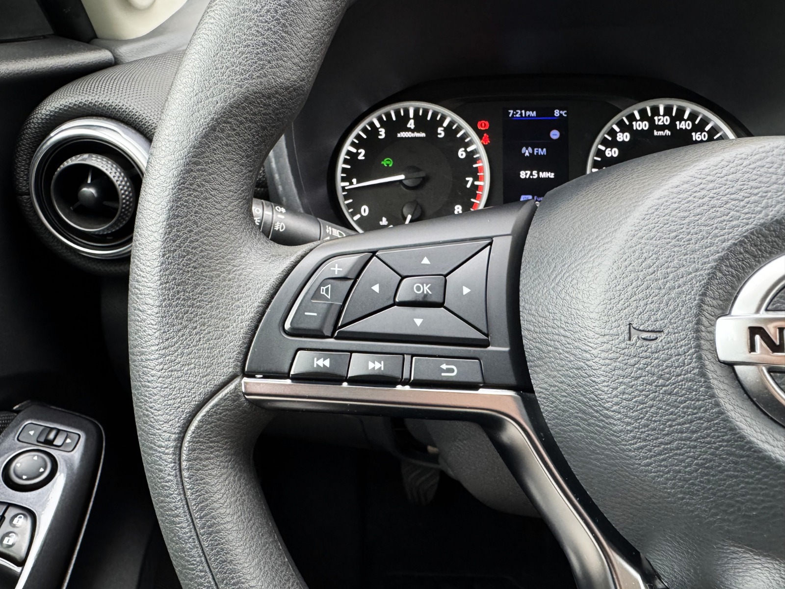 NISSAN Juke 1.0 DIG-T 114CV Acenta 114 CV Manual