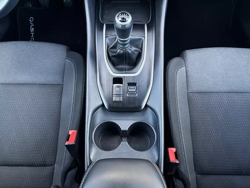 Nissan Qashqai DIG-T 1.3 140cv mHEV N-Connecta 140 CV Manual