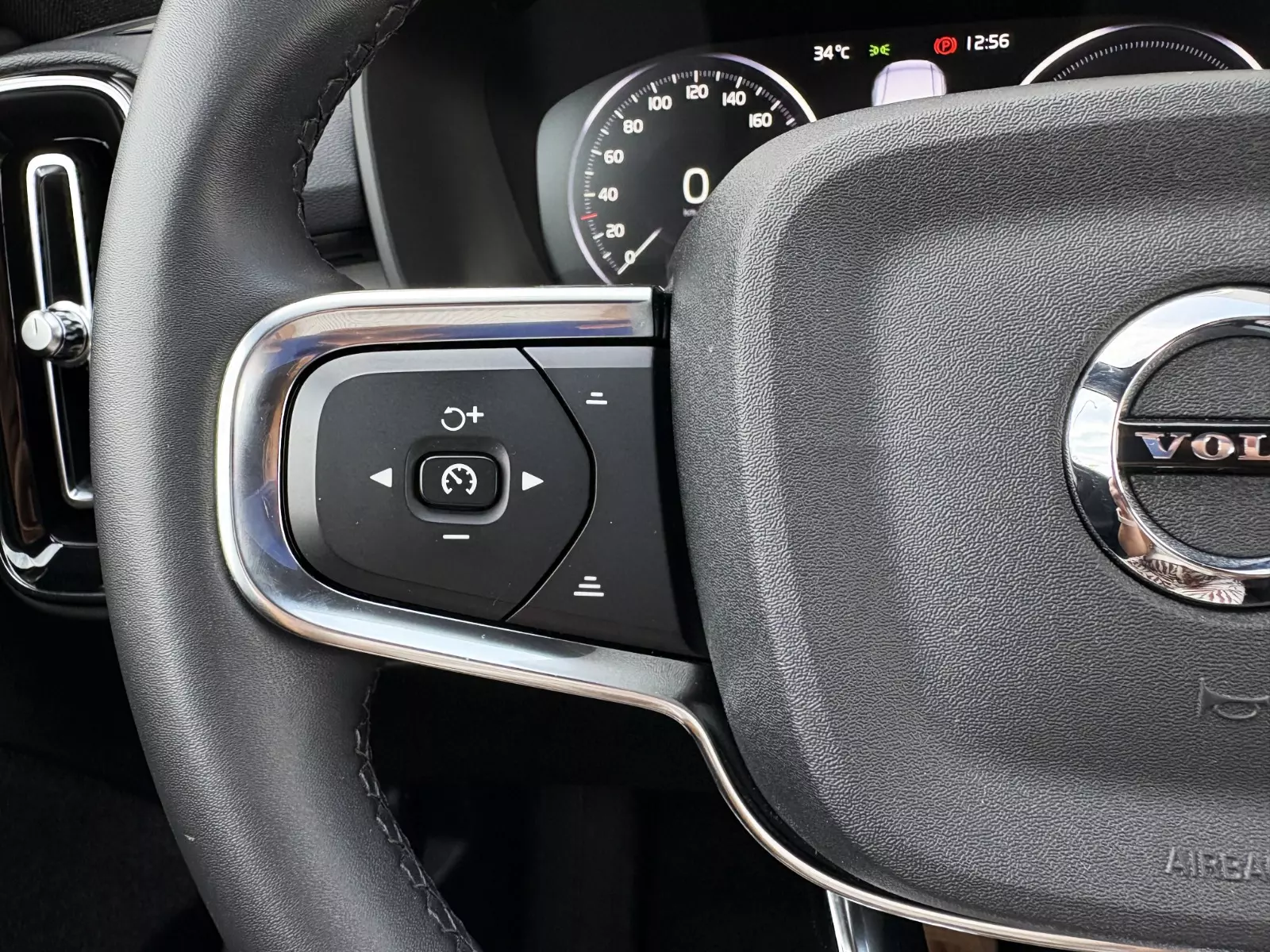 Volvo  XC40 1.5 T4 Recharge PHEV 210cv Core Auto  210 CV Automático