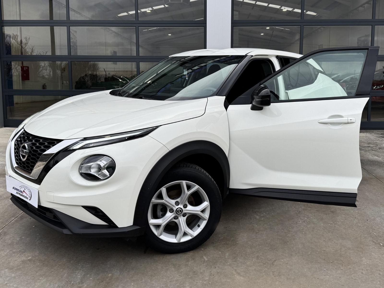 NISSAN Juke 1.0 DIG-T 114CV Acenta 114 CV Manual