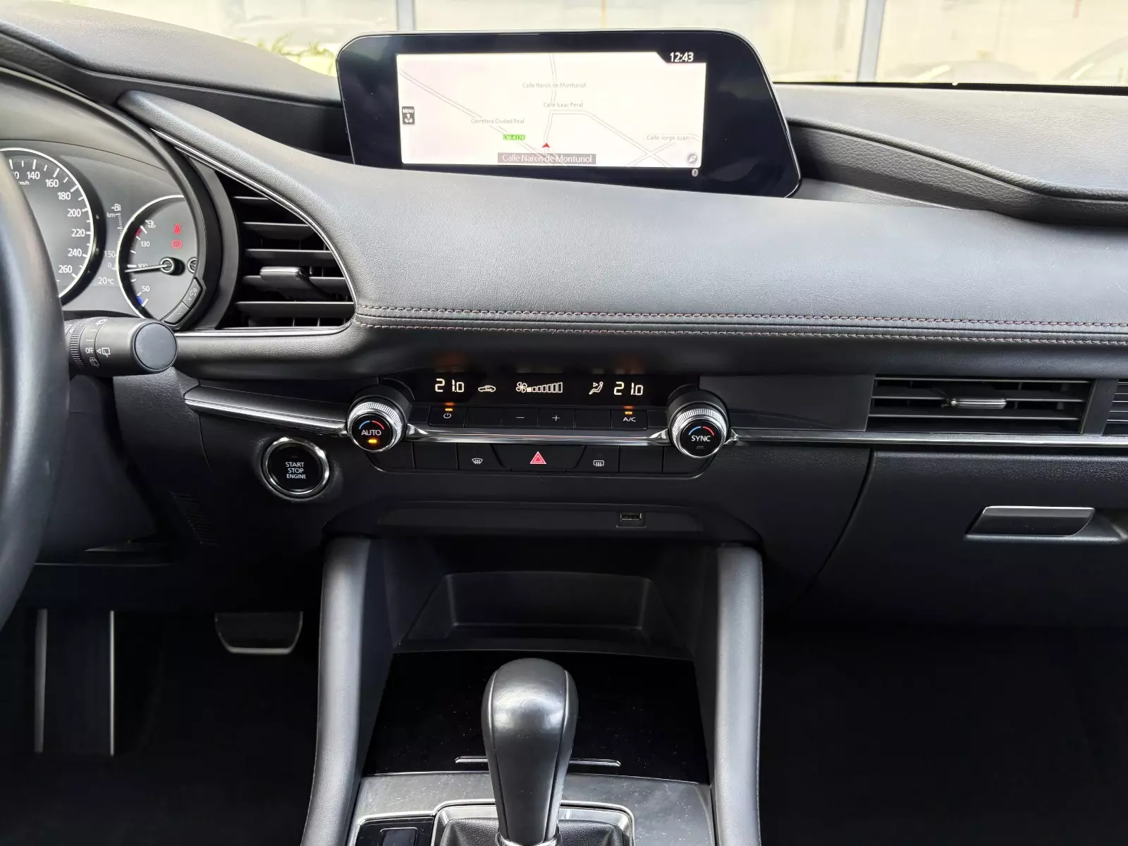 Mazda 3 Zenith Skyactive-G 2.0 122cv AUTO 122 CV Automático