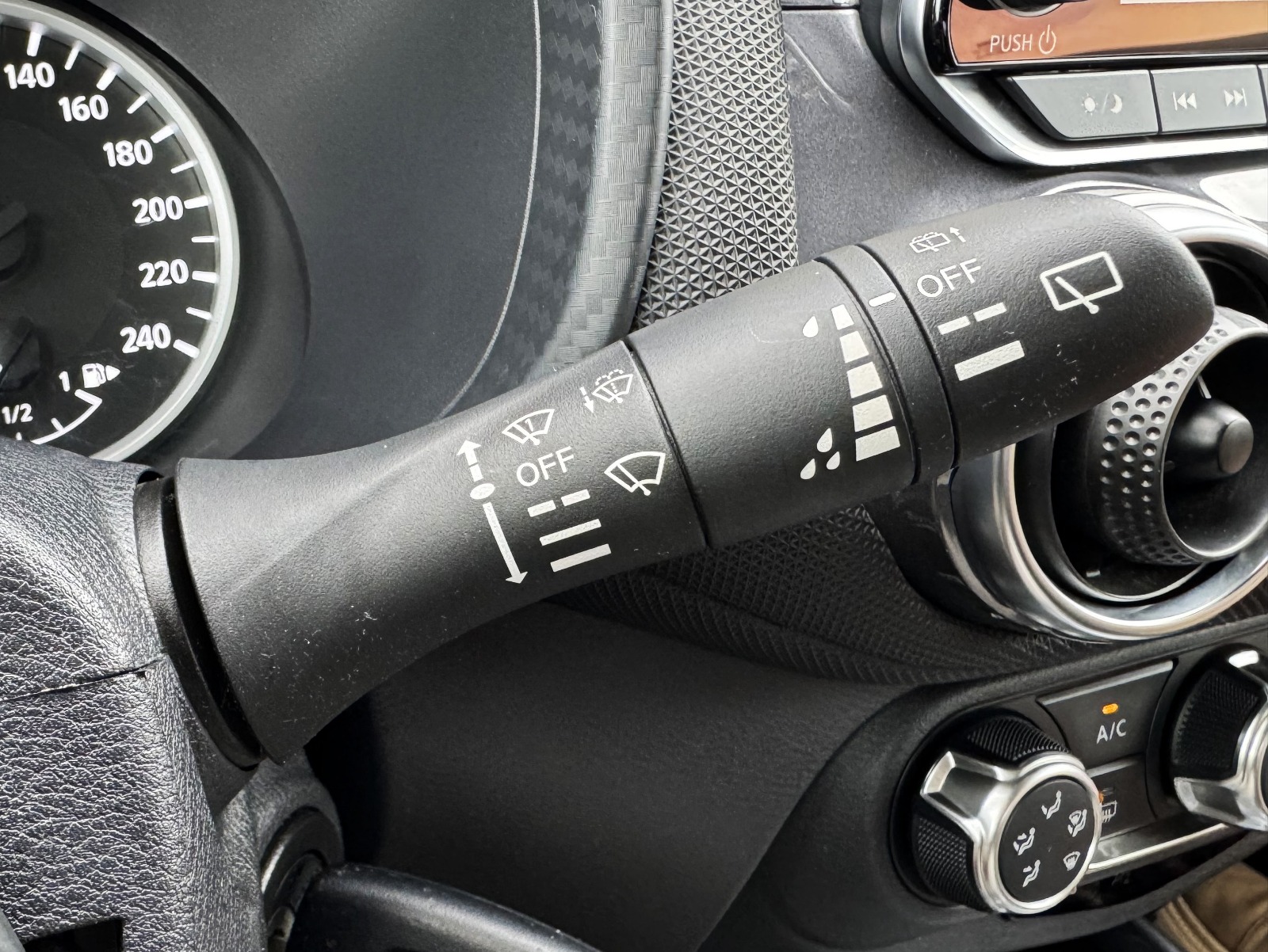 NISSAN Juke 1.0 DIG-T 114CV Acenta 114 CV Manual