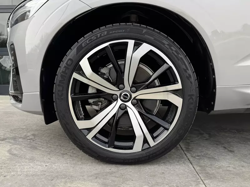 Volvo XC60 2.0 T6 AWD Recharge R-Design Auto 341 CV Automático