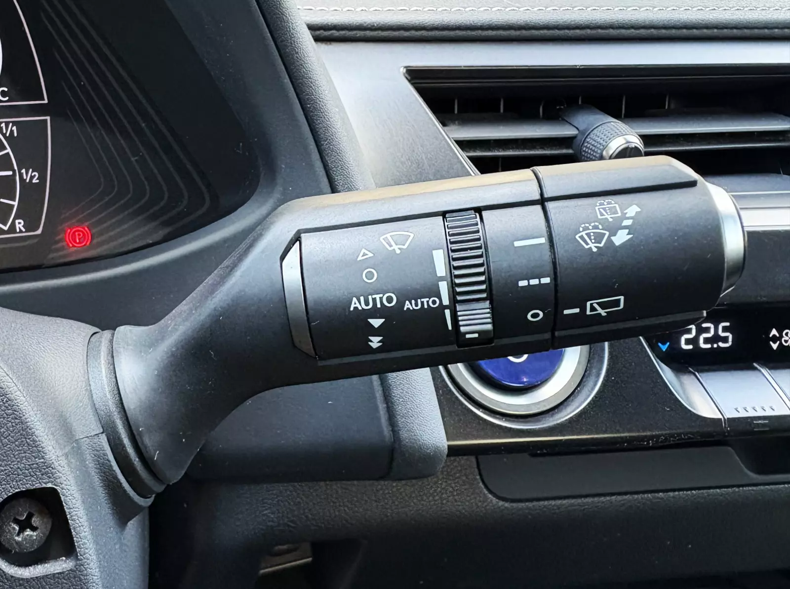 Lexus  UX 250h 2.0 Business 184cv Hybrid 184 CV Automático