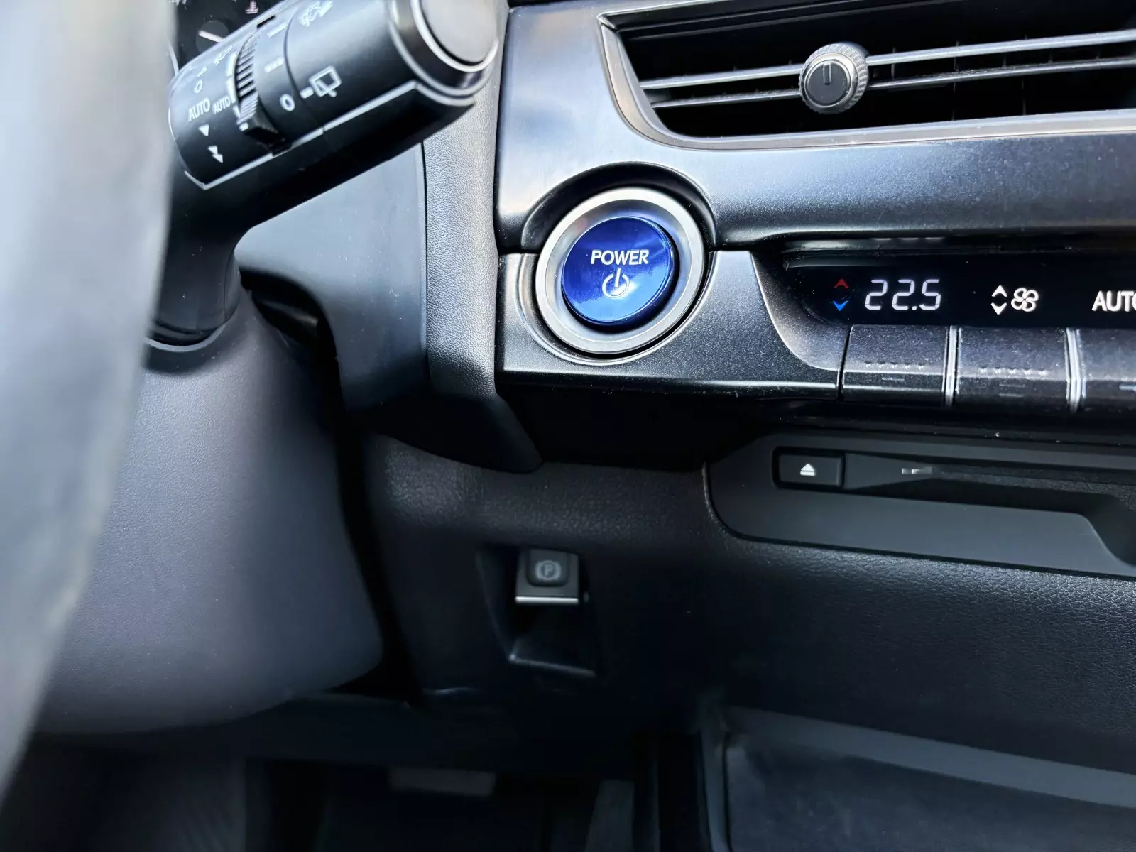 Lexus  UX 250h 2.0 Business 184cv Hybrid 184 CV Automático