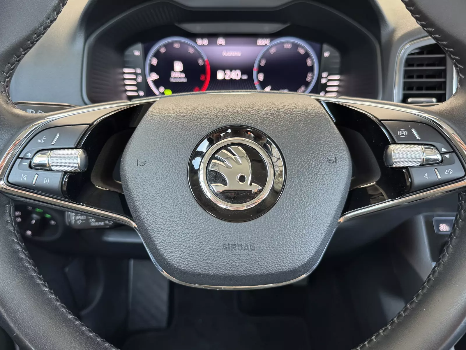 Skoda Karoq 1.5 TSI 150Cv DSG Ambition 150 CV Automático