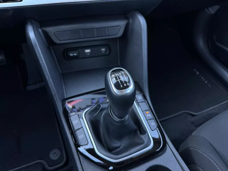 KIA Sportage 1.6 T-GDI MHEV 150CV Drive 4x2 150 CV Manual