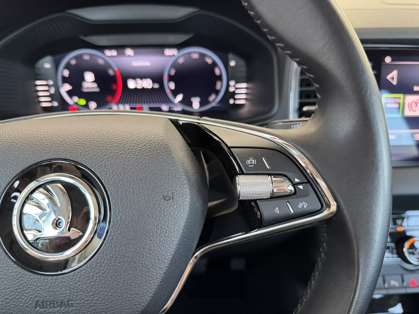 Skoda Karoq 1.5 TSI 150Cv DSG Ambition 150 CV Automático