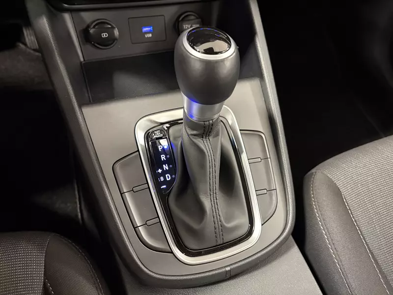 Hyundai Kona 1.6 GDI HEV Maxx DCT 141cv 141 CV Automático