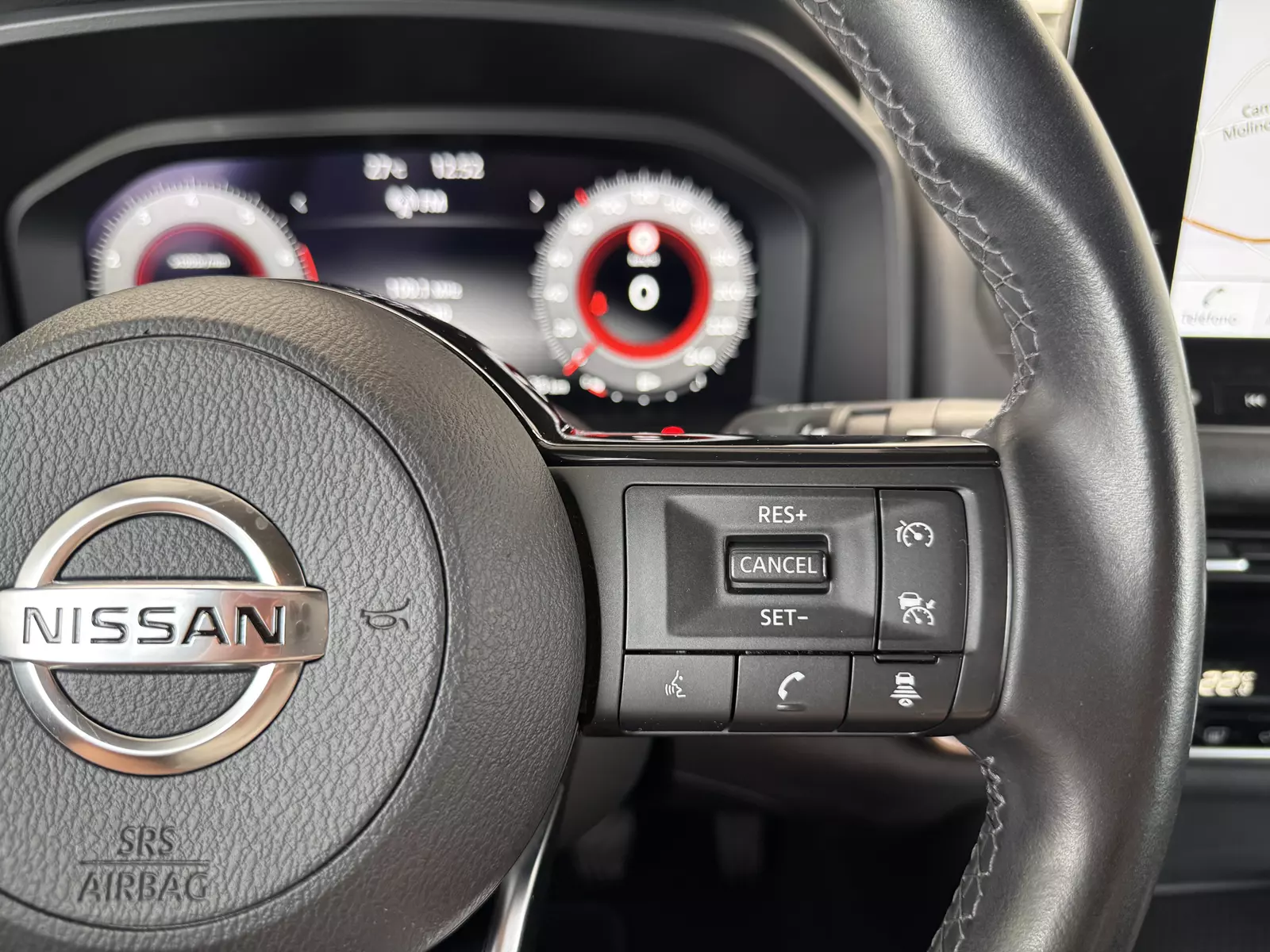 Nissan  Qashqai 1.3 DIG-T MHEV 140cv N-Connecta Hybrid 140 CV Manual