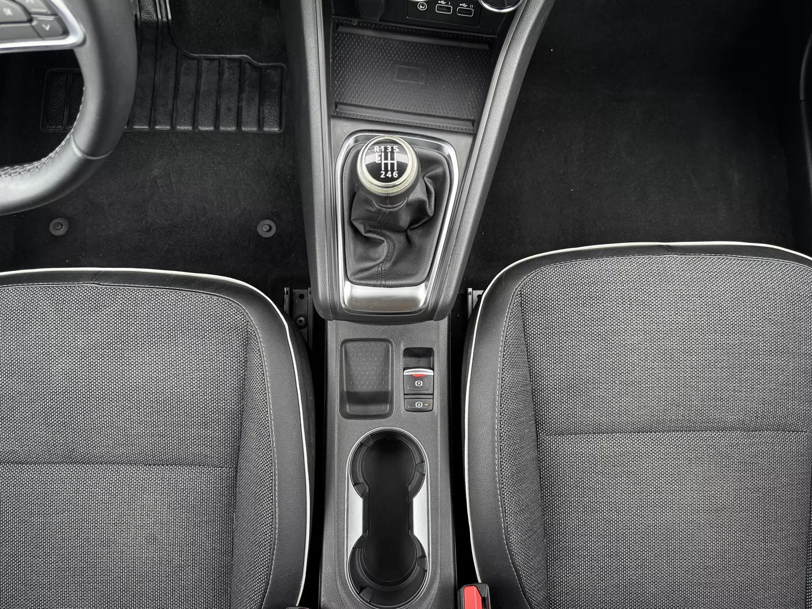 Renault  Captur 1.0 TCe 90CV Techno 90 CV Manual