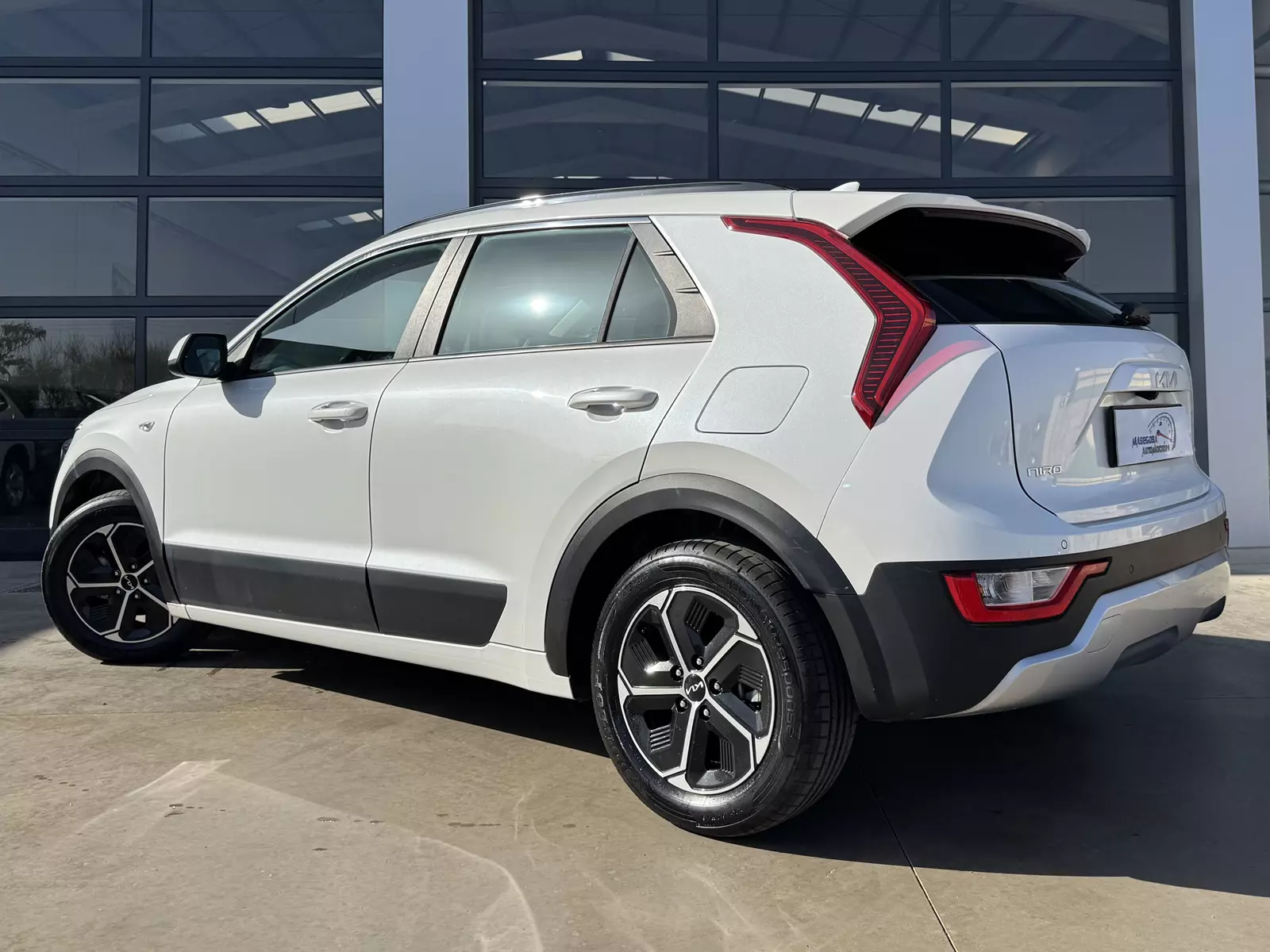 Kia  Niro 1.6 GDi HEV 141CV Concept 141 CV Automático