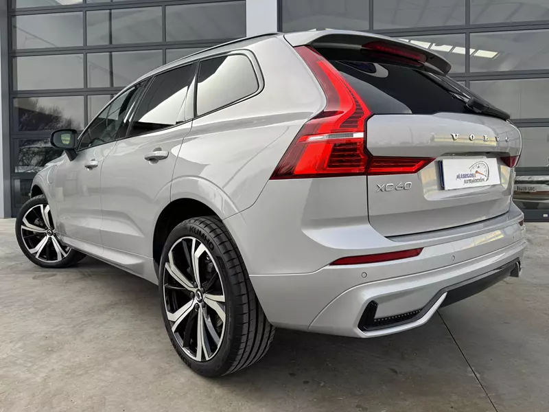 Volvo XC60 2.0 T6 AWD Recharge R-Design Auto 341 CV Automático