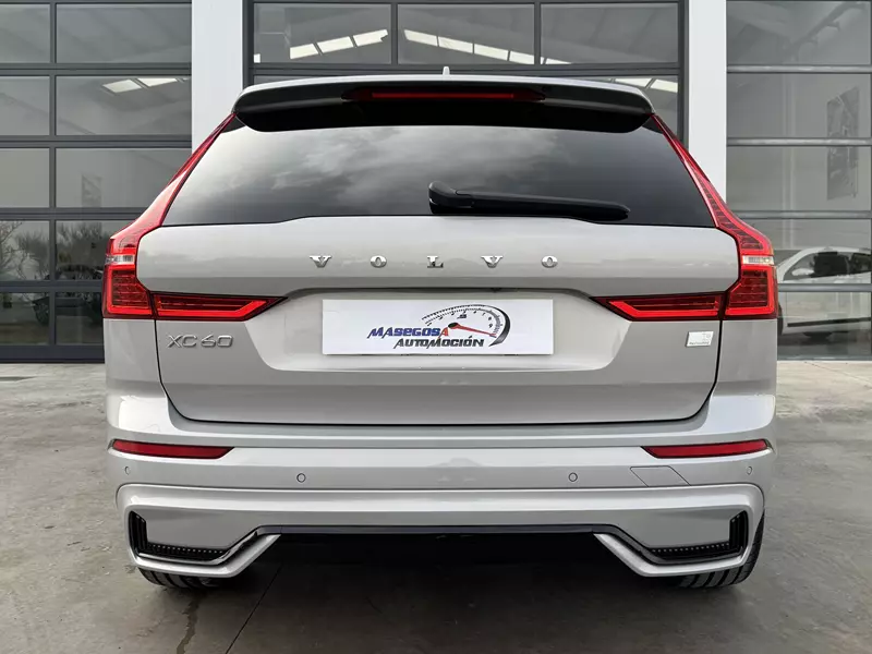 Volvo XC60 2.0 T6 AWD Recharge R-Design Auto 341 CV Automático