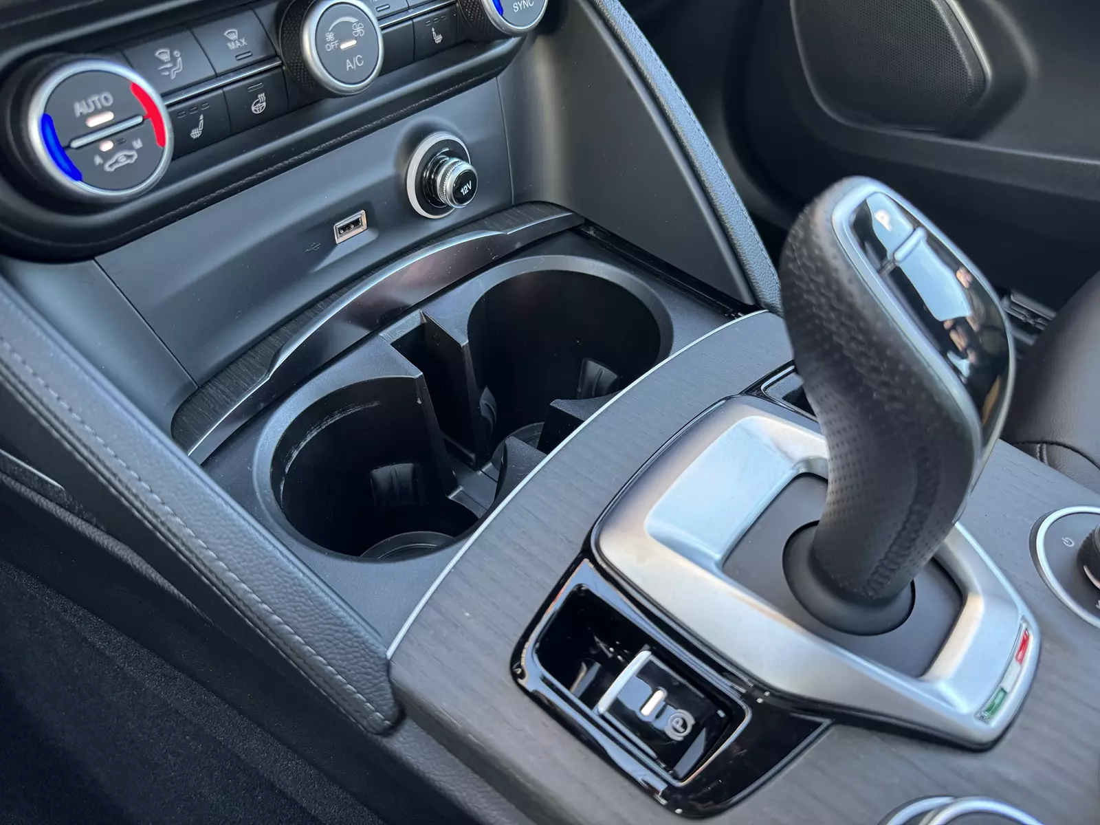 Alfa Romeo  Stelvio 2.2 210CV TI Q4 210 CV Automático