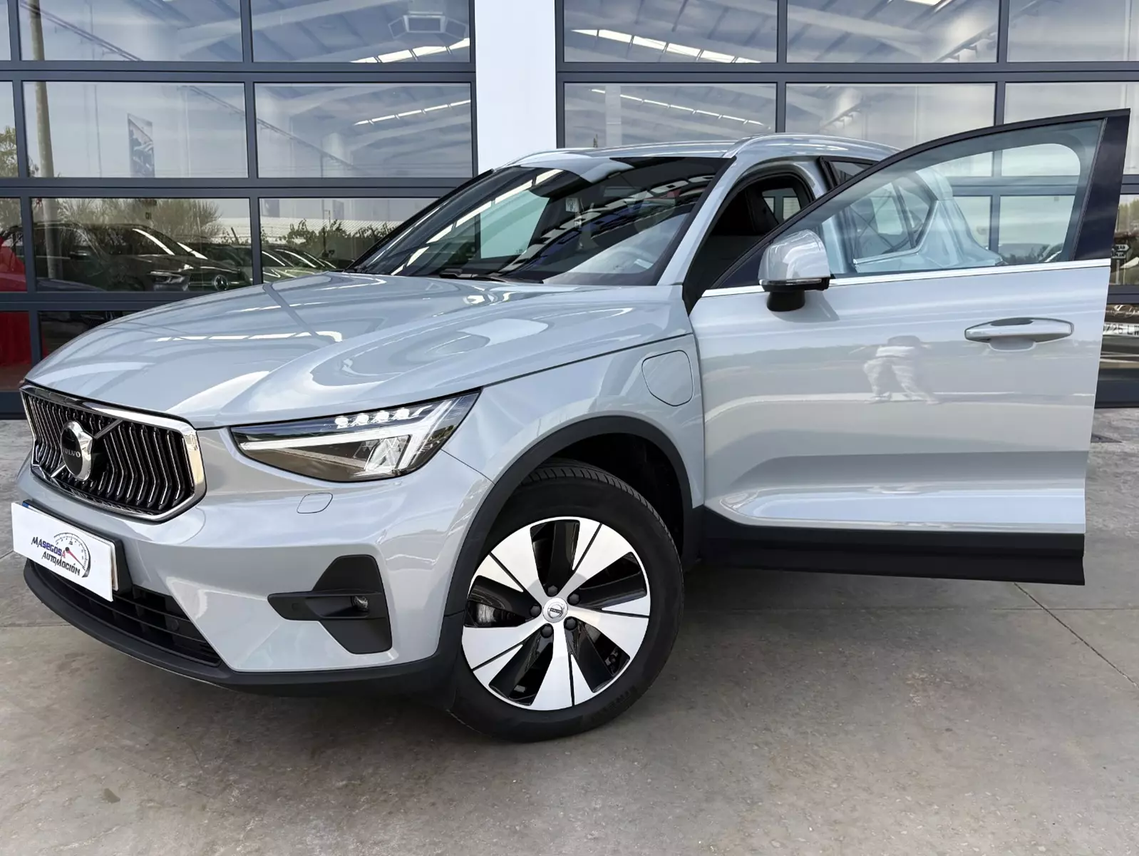 Volvo  XC40 1.5 T4 Recharge PHEV 210cv Core Auto  210 CV Automático