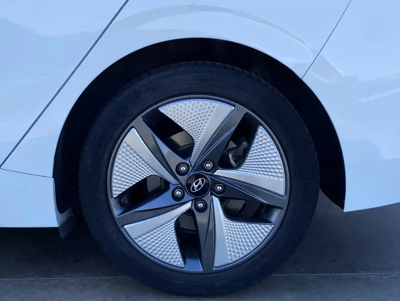 Hyundai Ioniq 1.6 GDI HEV Tecno DCT 141cv  141 CV Automático