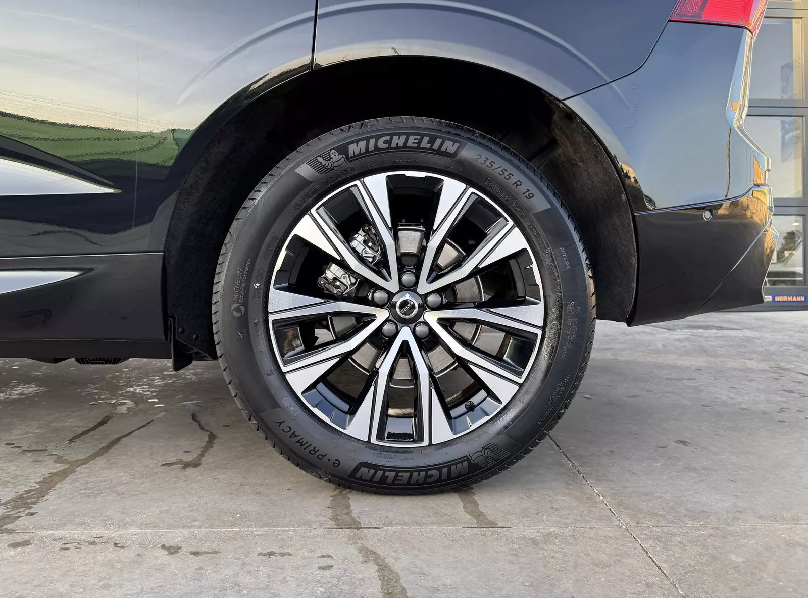 Volvo XC60 2.0 B5 Mild Hybrid 249cv AWD Plus Dark 249 CV Automático