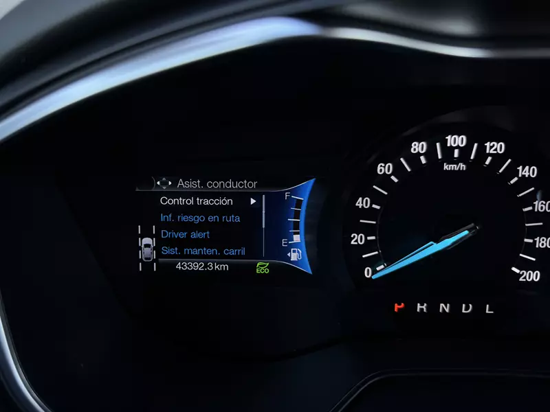 Ford Mondeo 2.0 Titanium 187Cv HEV AT Hybrid  187 CV Automático