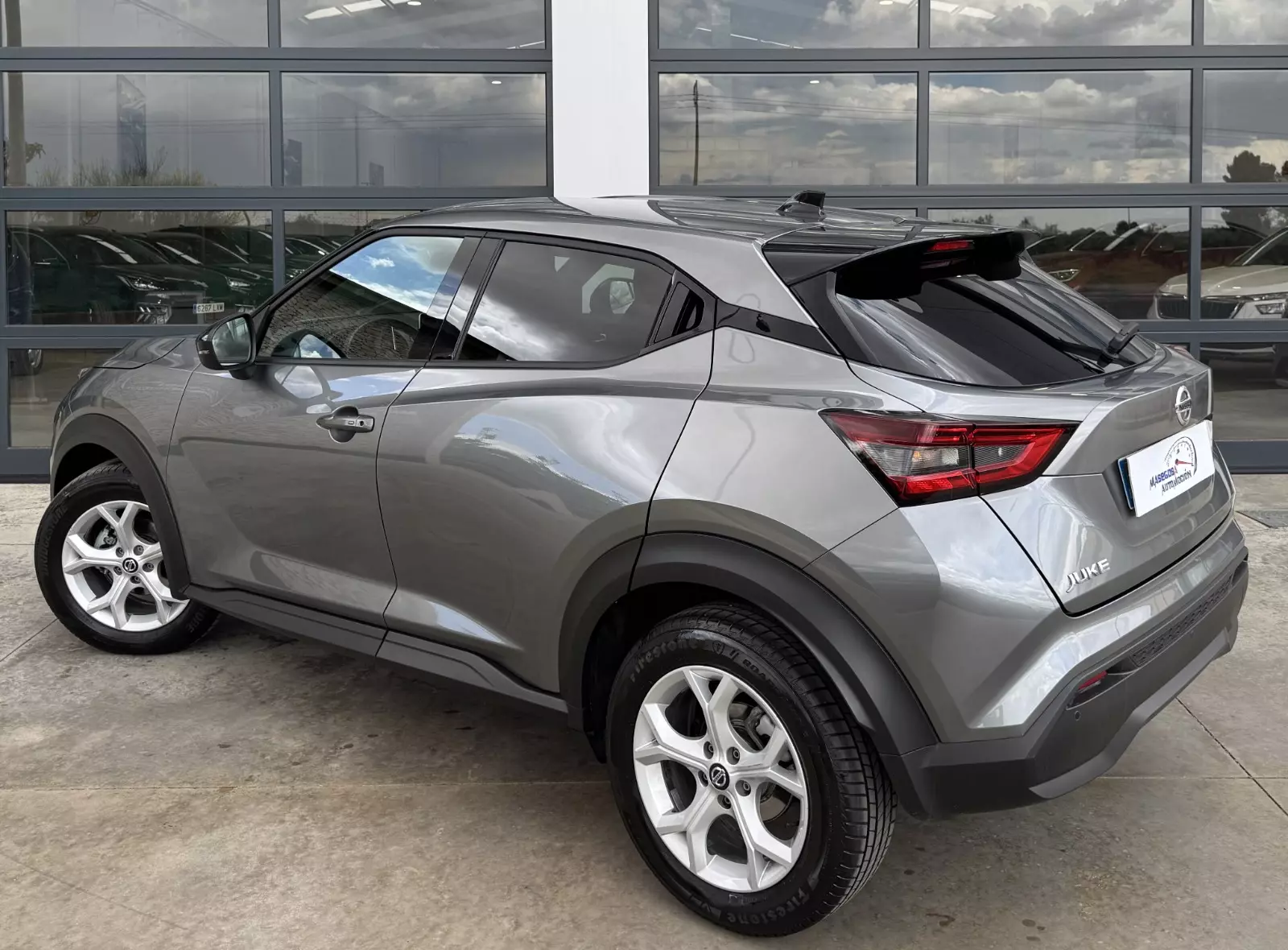 Nissan  Juke 1.0 DIG-T 114CV DCT 7V N-Connecta 114 CV Automático