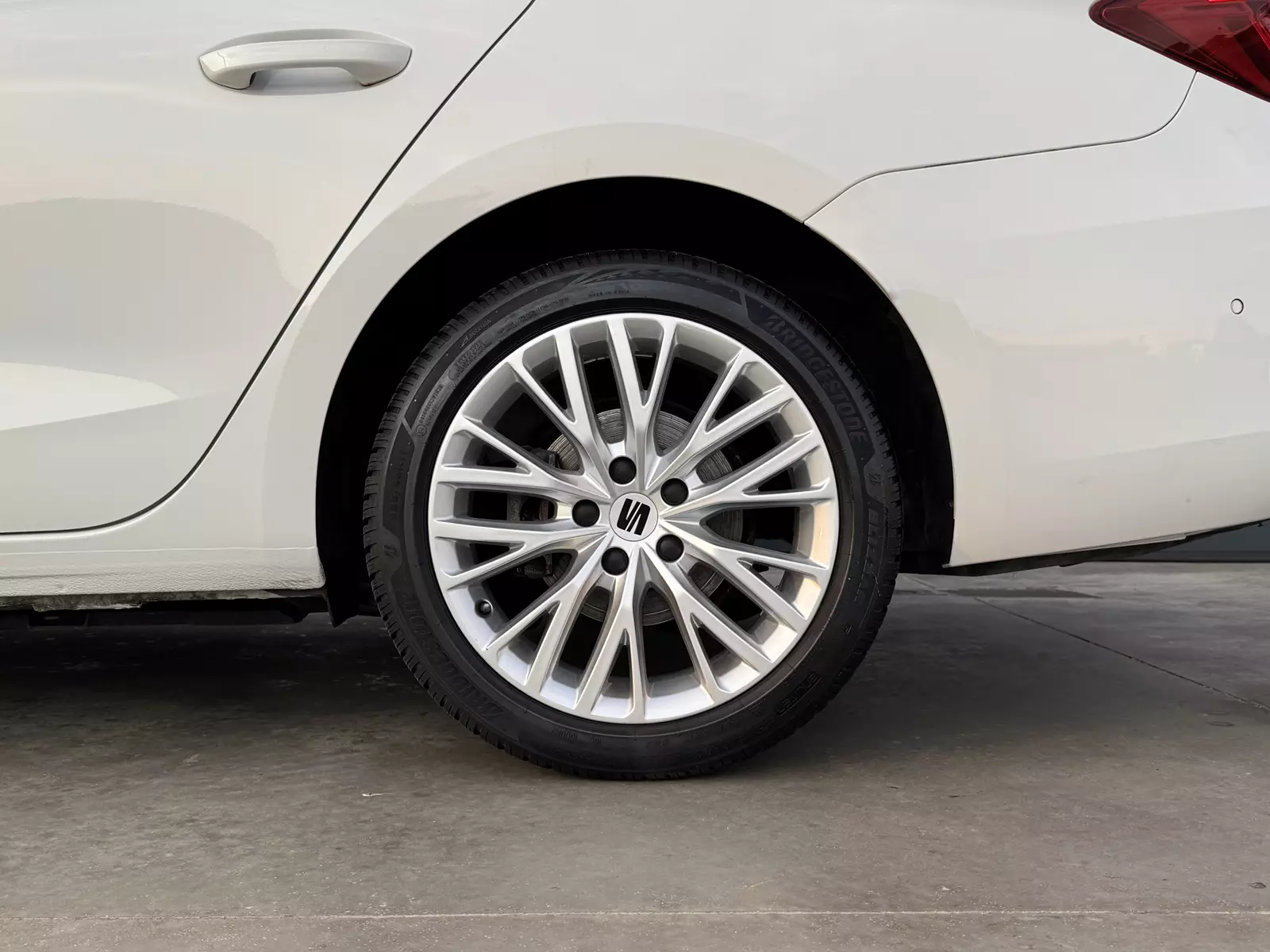 Seat León Sportstourer 1.4 e-Hybrid 204 CV DSG Xcellence Go L 204 CV Automático