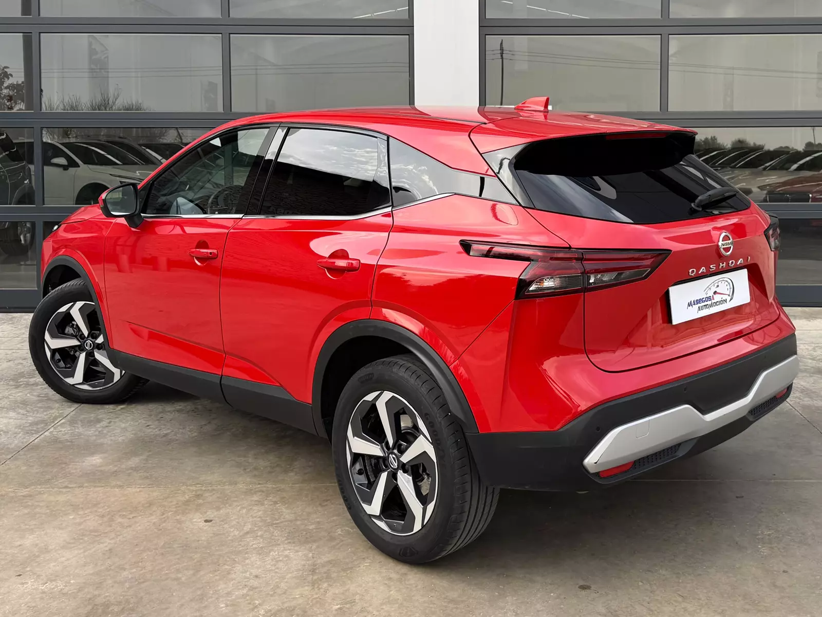 Nissan  Qashqai 1.3 DIG-T MHEV 140cv N-Connecta Hybrid 140 CV Manual