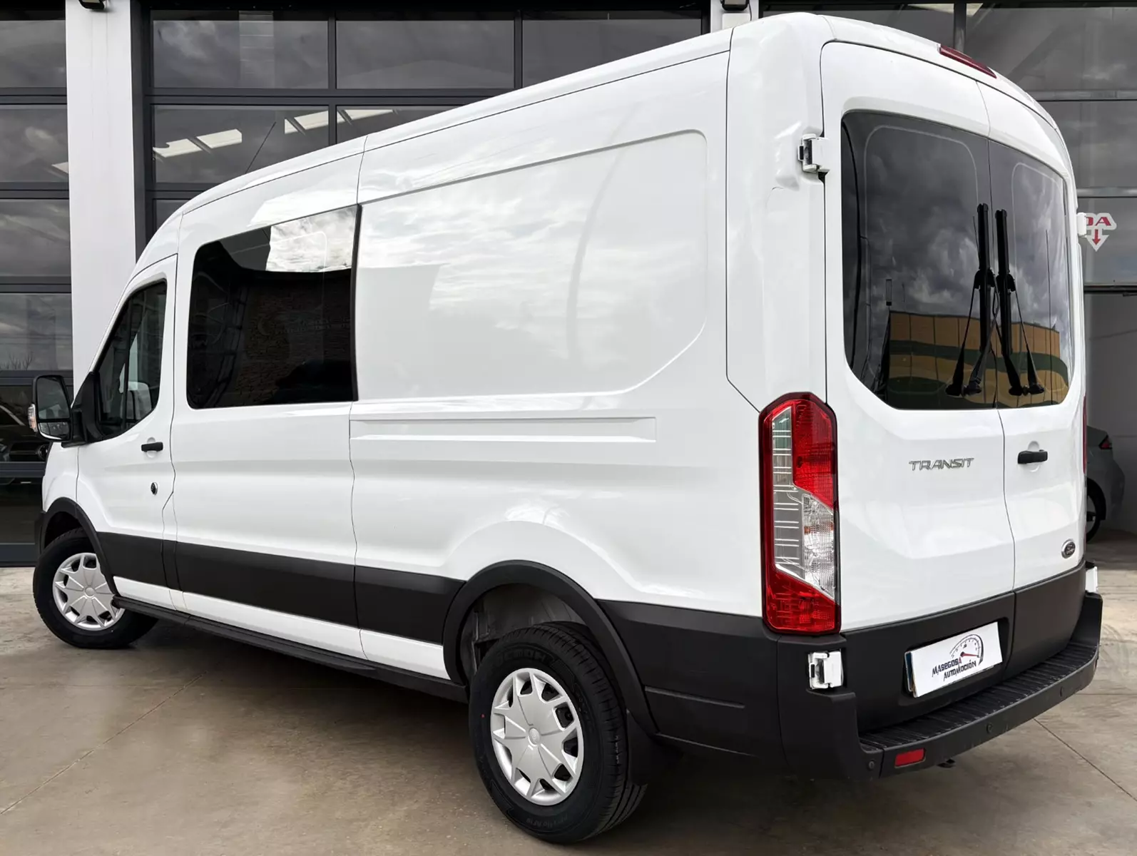 Ford  Transit 2.0 EcoBlue 130cv 350 Combi L3H2 Trend 7 Plazas 130 CV Manual