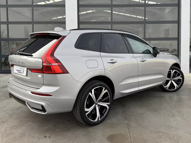 Volvo XC60 2.0 T6 AWD Recharge R-Design Auto 341 CV Automático