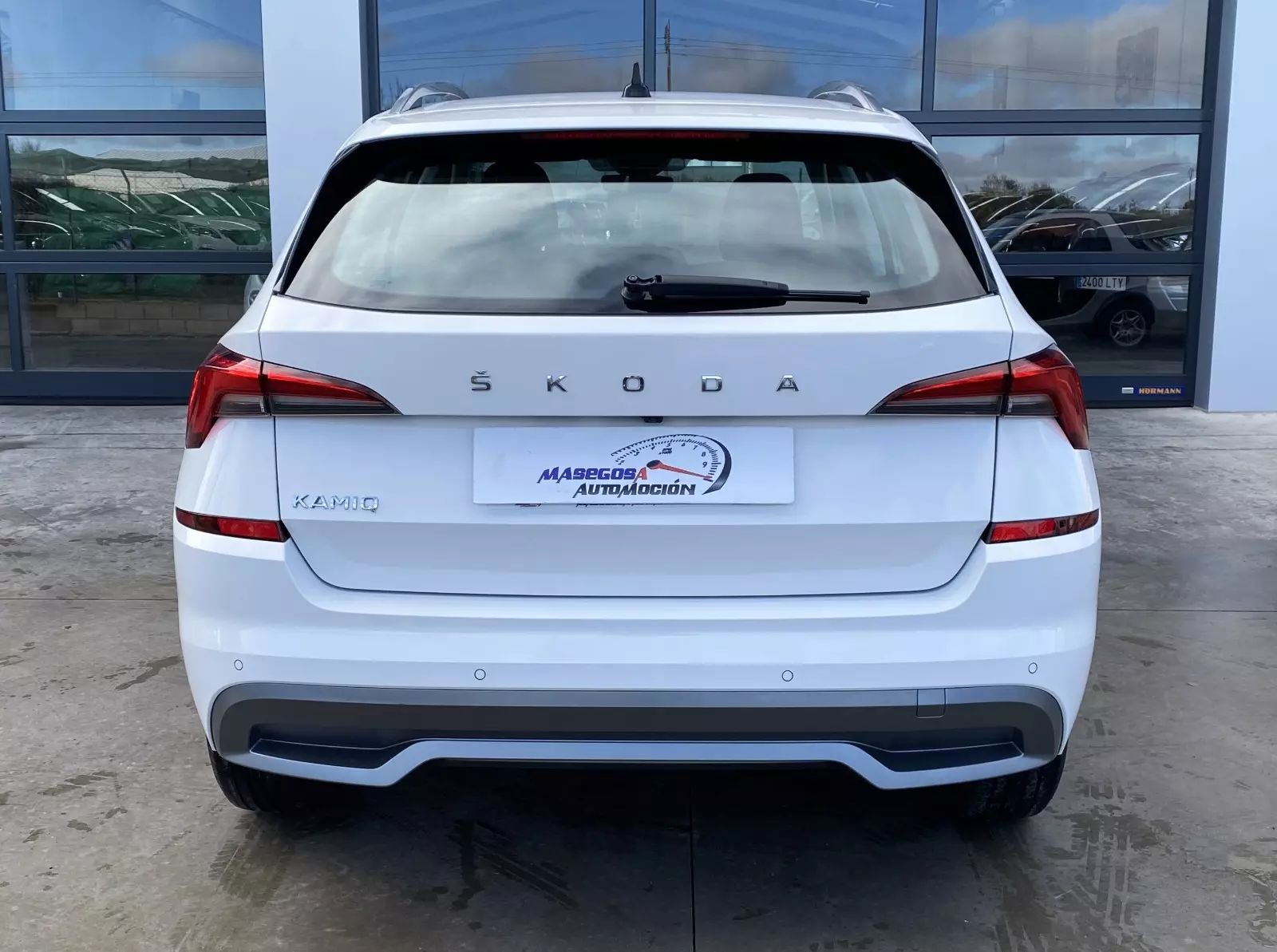 SKODA Kamiq 1.0 TSI 110cv DSG Ambition 110 CV Automático